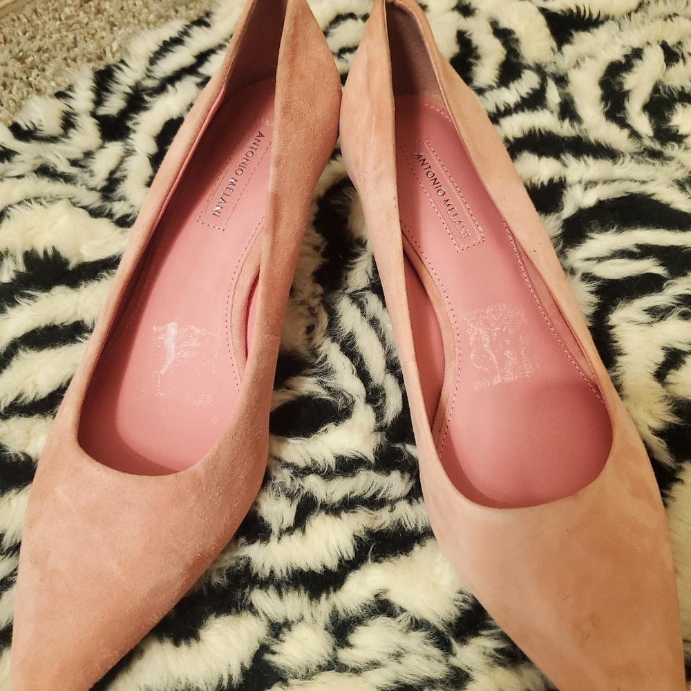 Heels - Picture 5 of 6